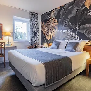 3* Hotel Logis La Grassinais